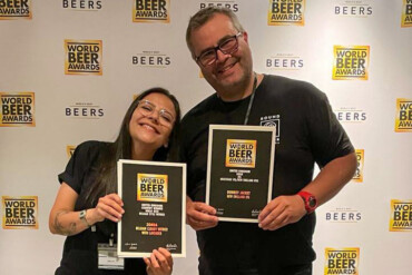 Золотые медали World Beer Awards за пивоварение Round Corner